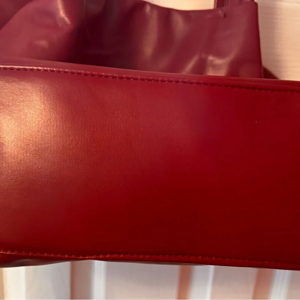 Neiman Marcus Elegant Red Tote Bag - Picture 3 of 3